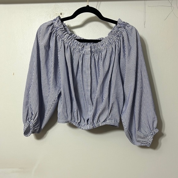 ByTogether Catalina Stripe Button Down in Blue/White Size Small - Picture 2 of 5